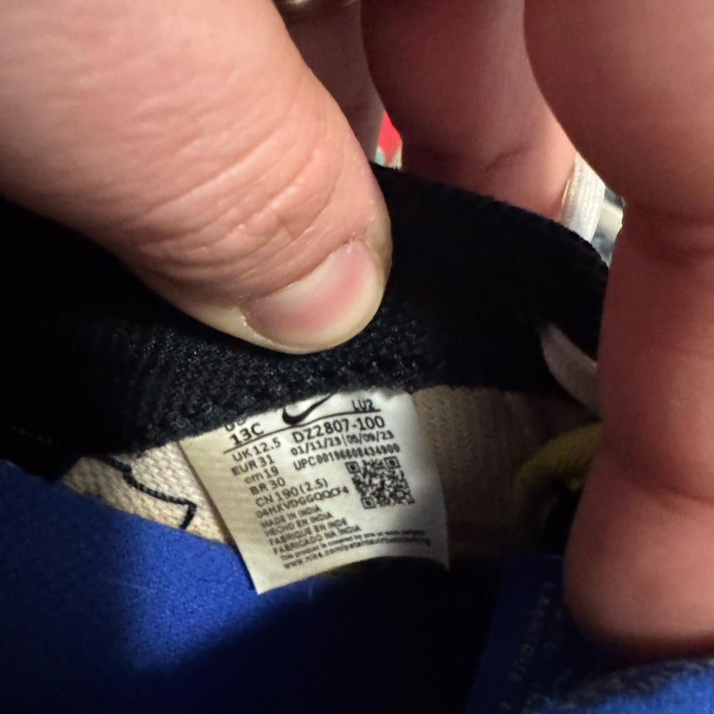 air force 1 low red, blue, yellow With stick on pieces - Picture 6 of 9